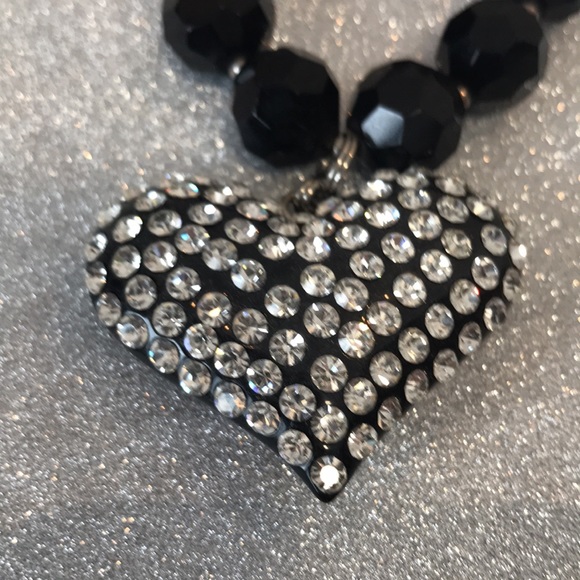 Black stretch bracelet with sparkle heart charm. - Picture 2 of 4